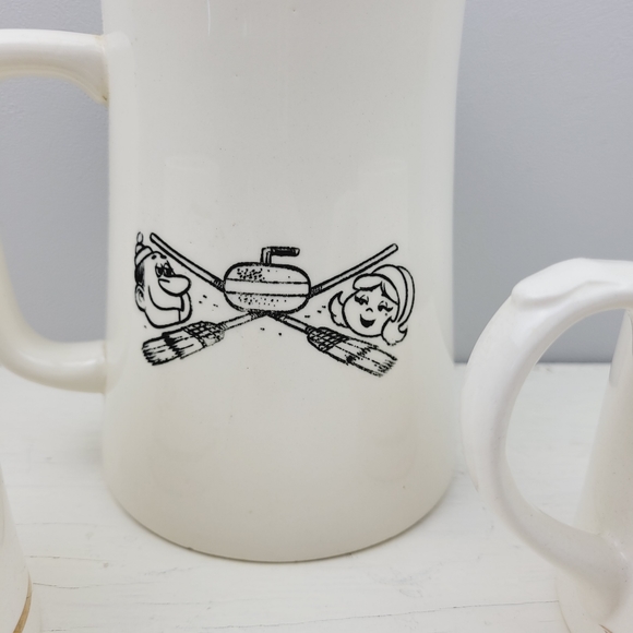 Curling Capers Rare Vintage 70s Ceramic Mugs Set of 3 - Picture 8 of 15